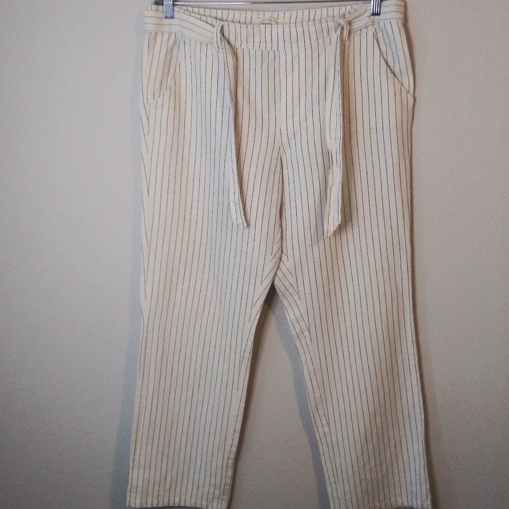 Canyon River Blues Linen, Cotton Blend Pants Large White Black Pin Stripped.